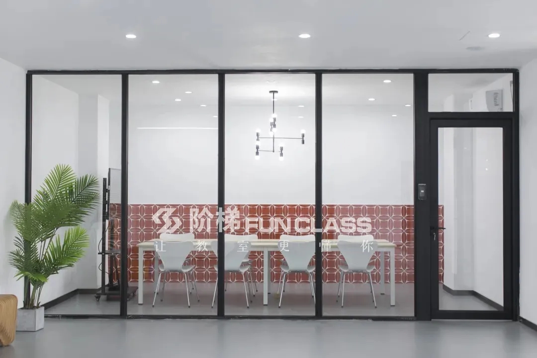 1603423130579393.jpg 640.webp (5).jpg